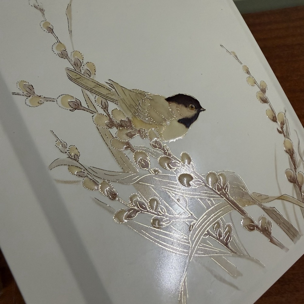Vintage Otagiri Japan Lacquerware Bird Photo Album Book White Ivory Chickadee